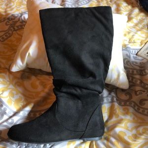 Journee Collection Rebecca wide calf slouch boot